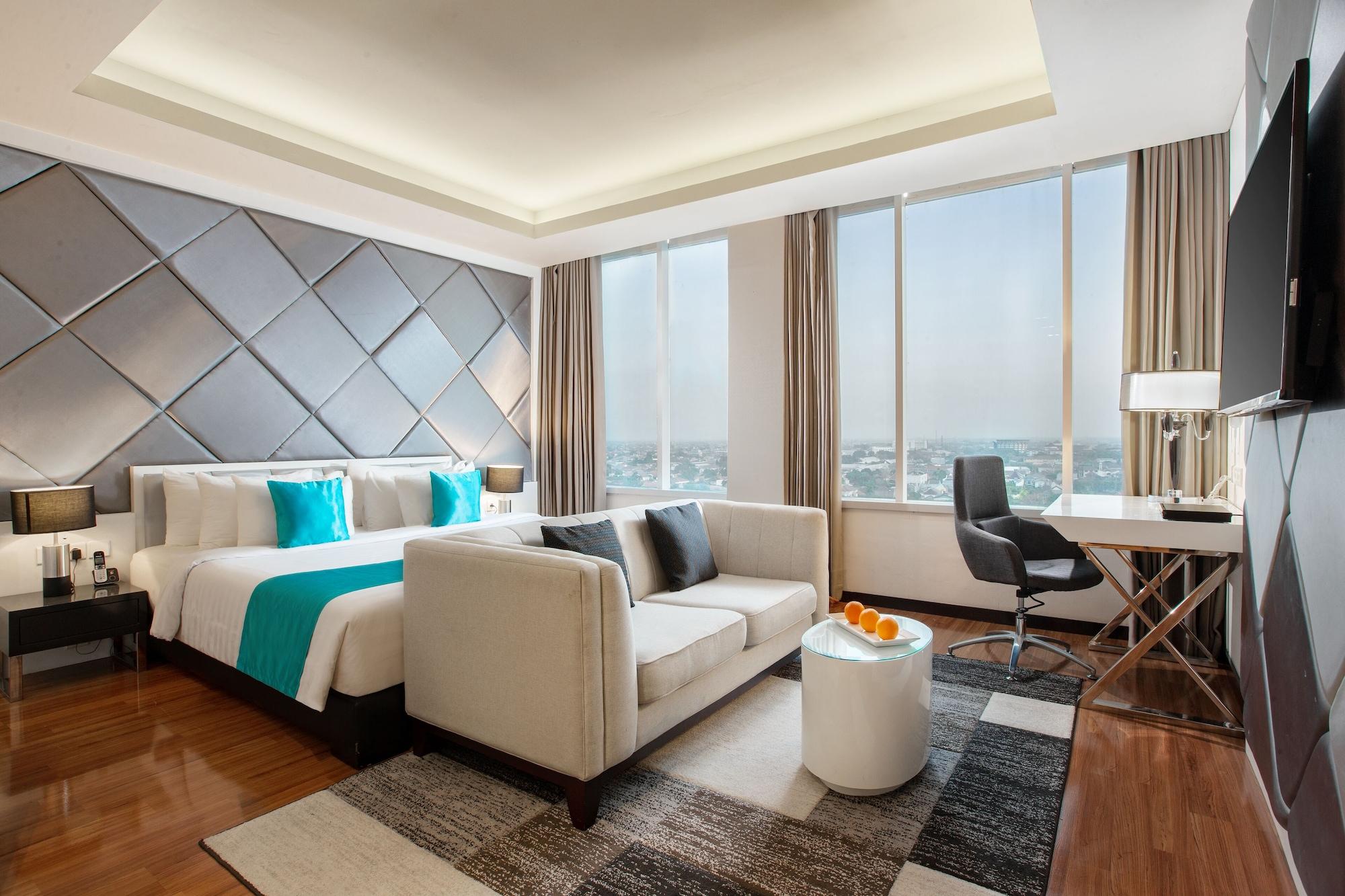 The Alana Hotel & Convention Center Solo By Aston Екстериор снимка