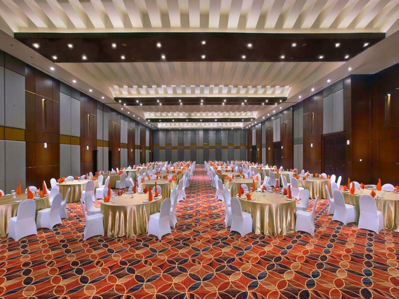The Alana Hotel & Convention Center Solo By Aston Екстериор снимка
